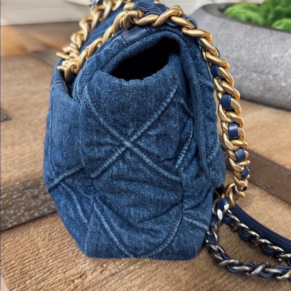 Chanel 20s denim flap bag quilted crossbody bag chunky hardware - Picture 3 of 13